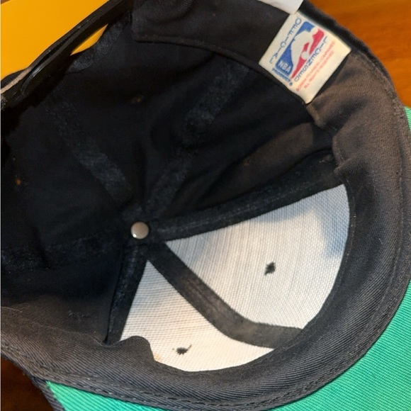 Vintage 90s Chicago Bulls Snapback Hat - Picture 5 of 8